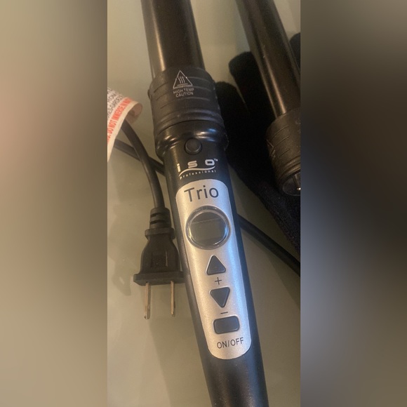 ISO beauty - interchangeable curling wand trio - like new - Picture 6 of 6